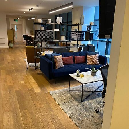 Morden 1 Bedroom City- Apt Central Stylish Living Croydon Bagian luar foto